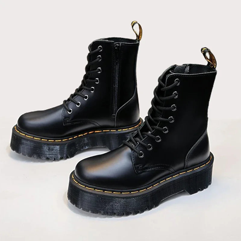 Bota Feminina de Cano Curto com Cadarço (Promoção de Inverno 2025)