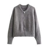 Casaco Feminino Vintage de Malha com Zíper e Gola Redonda
