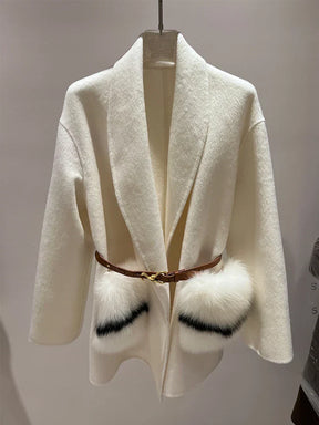 Blusão Feminina de Inverno com Bolsos Toque de Cashmere – (Promoção de Inverno 2025)