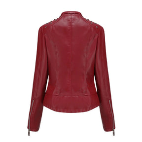 Jaqueta Feminina Slim Estilo Biker com Gola Dobrável e Detalhes Retrô