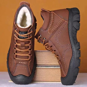 Bota Masculina Impermeável Antiderrapante com Cadarço