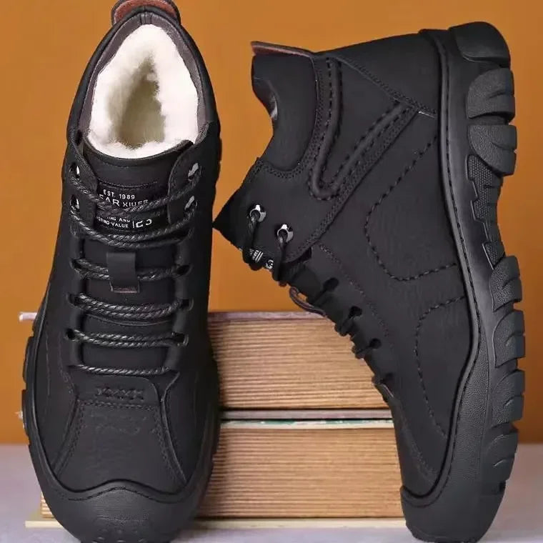 Bota Masculina Impermeável Antiderrapante com Cadarço