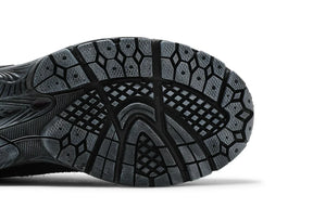 New Balance 2002R Protection Pack Phantom Cinza Camurça Mesh Preto