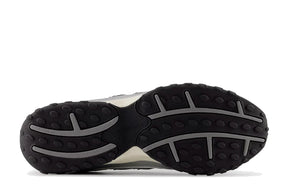 New Balance 204L Silver Metallic Black Prateado