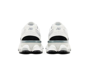 New Balance 9060 Reflection Black Suede Branco